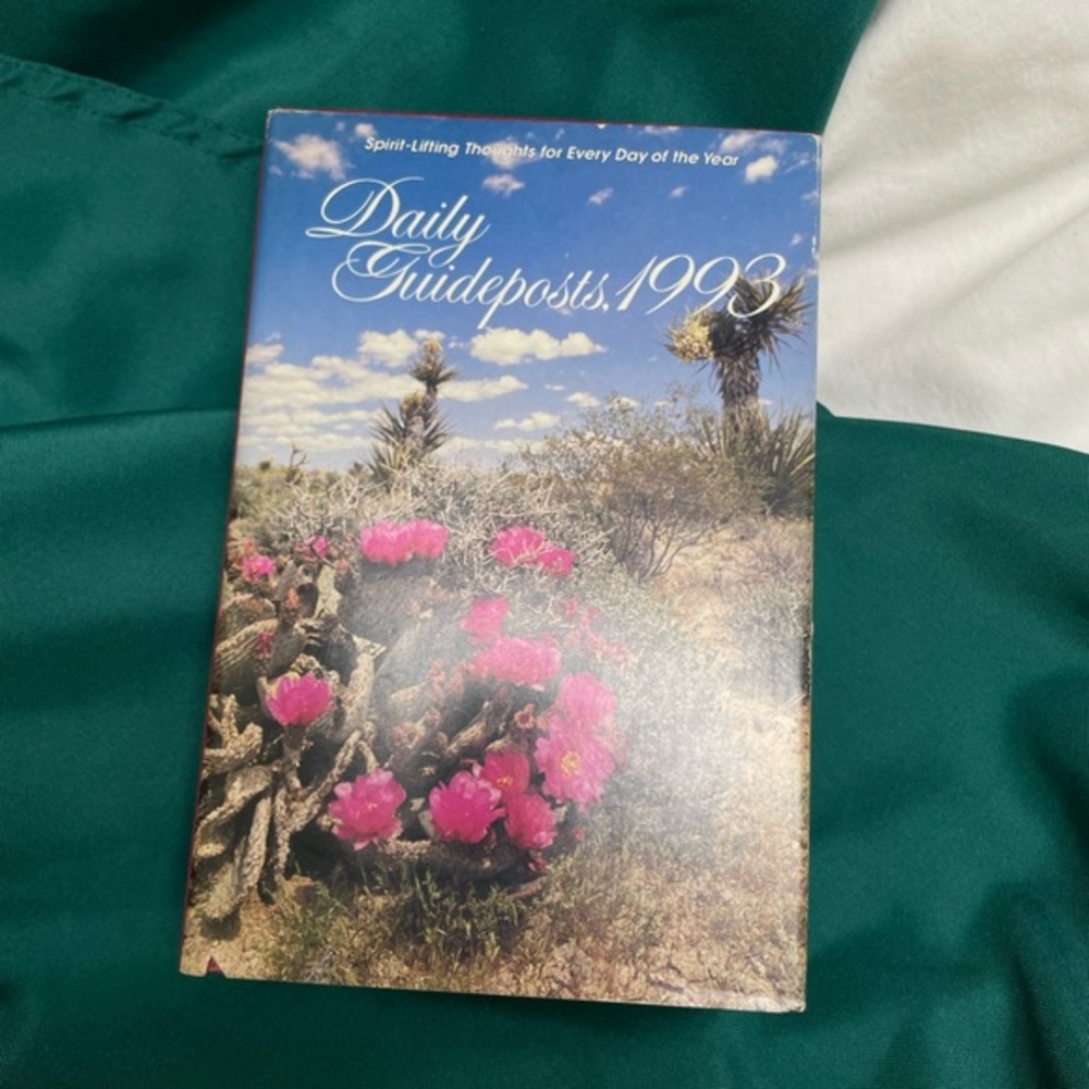 Daily Guideposts 1993 Book - Picture 1 of 6